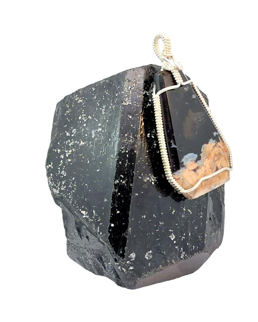 Geometric Agate Wire-Wrapped Pendant in Silver
